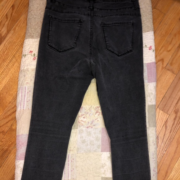 Jeans - Picture 2 of 3